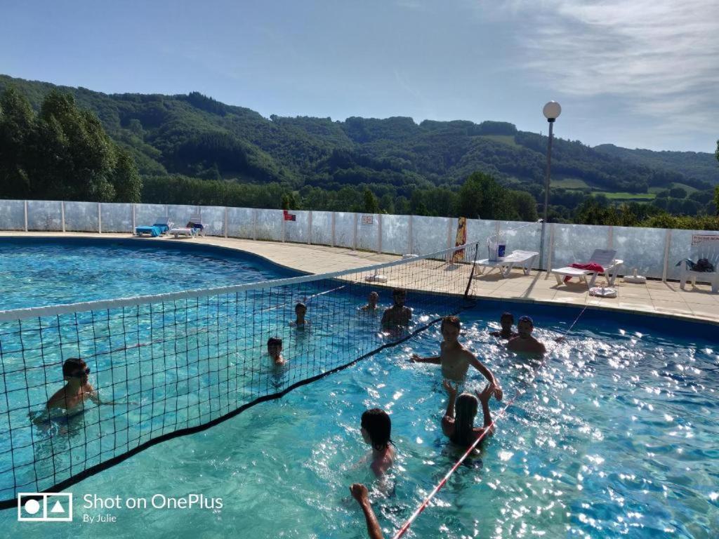 Saint Geniez D'Olt Jolie T2 Amenagee Et Equipee Village Goelia 2 Piscines Chauffees Екстер'єр фото